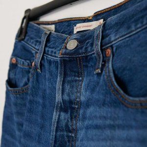 Levi's Ribcage Straight Ankle Jeans
